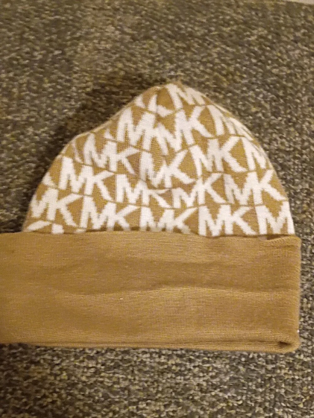 NMichael Kors Womens White & Tan MK Logo Knit Beanie
